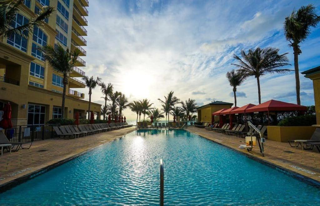 ريفييرا بيتش Singer Island Beach Resort And Spa, Located At The Palm Beach Resort المظهر الخارجي الصورة